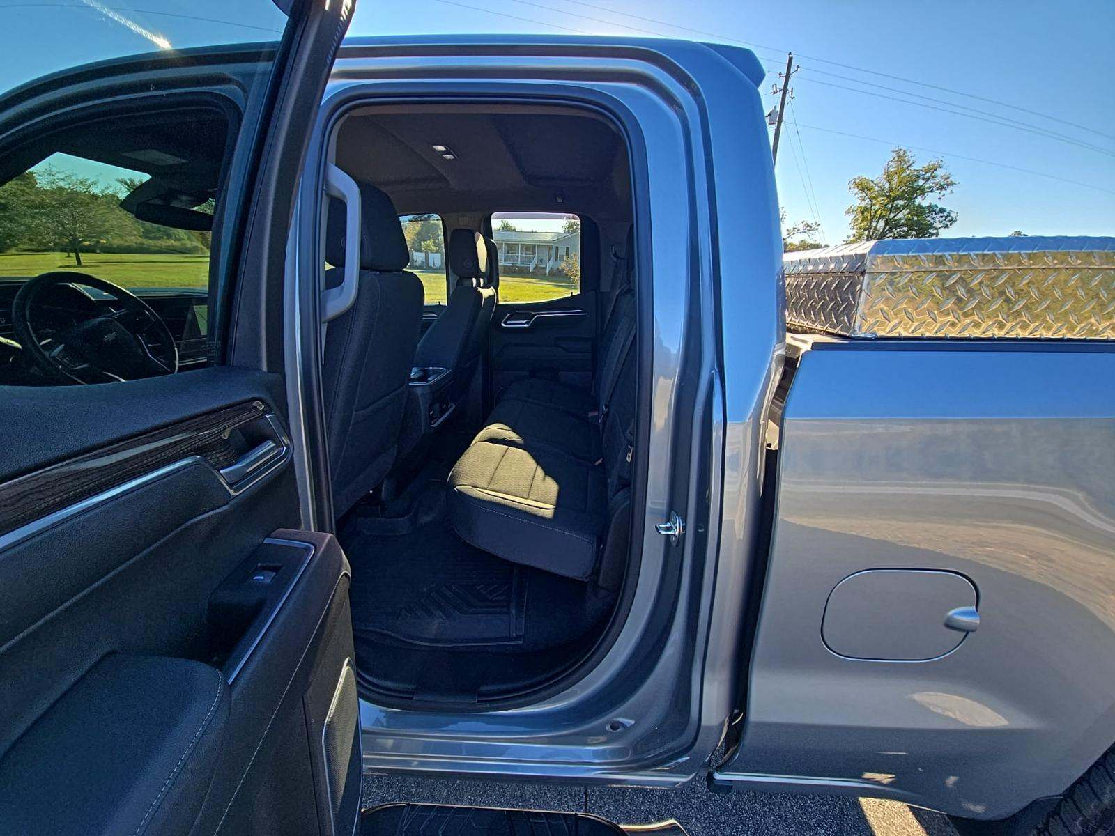 2023 Chevrolet Silverado 1500 LT AWD