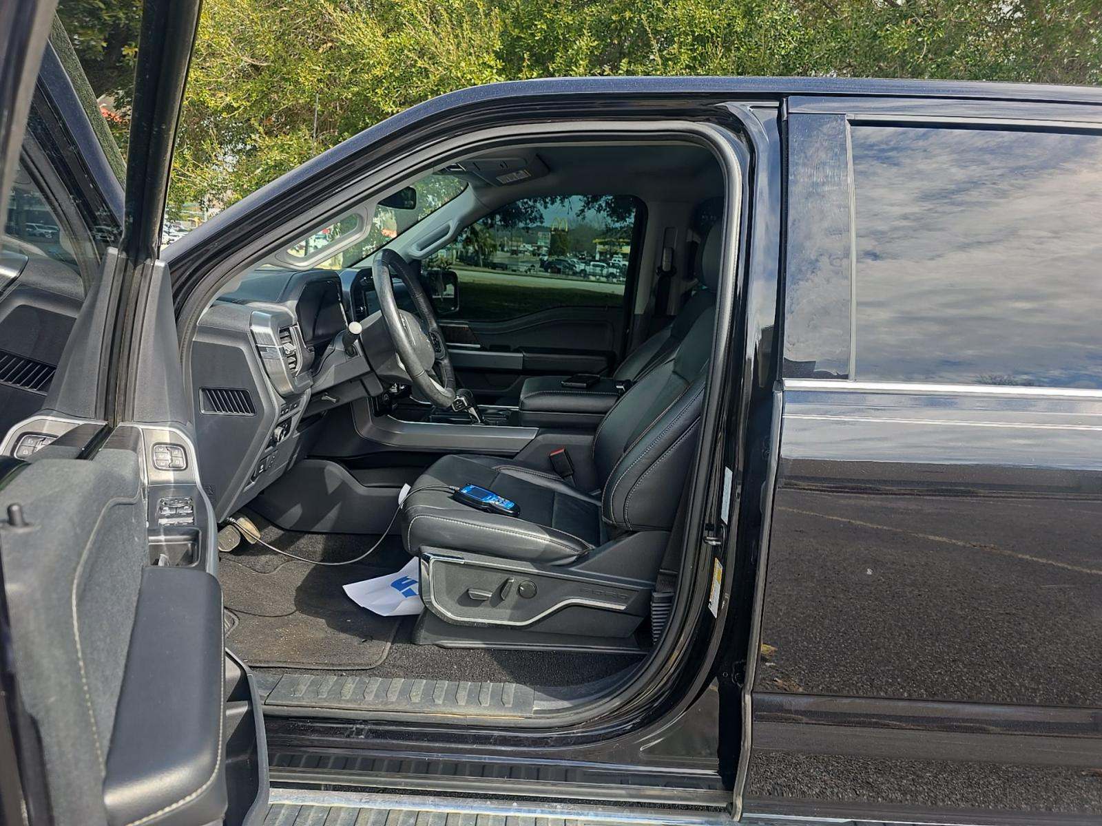 2023 Ford F-150 Lariat RWD