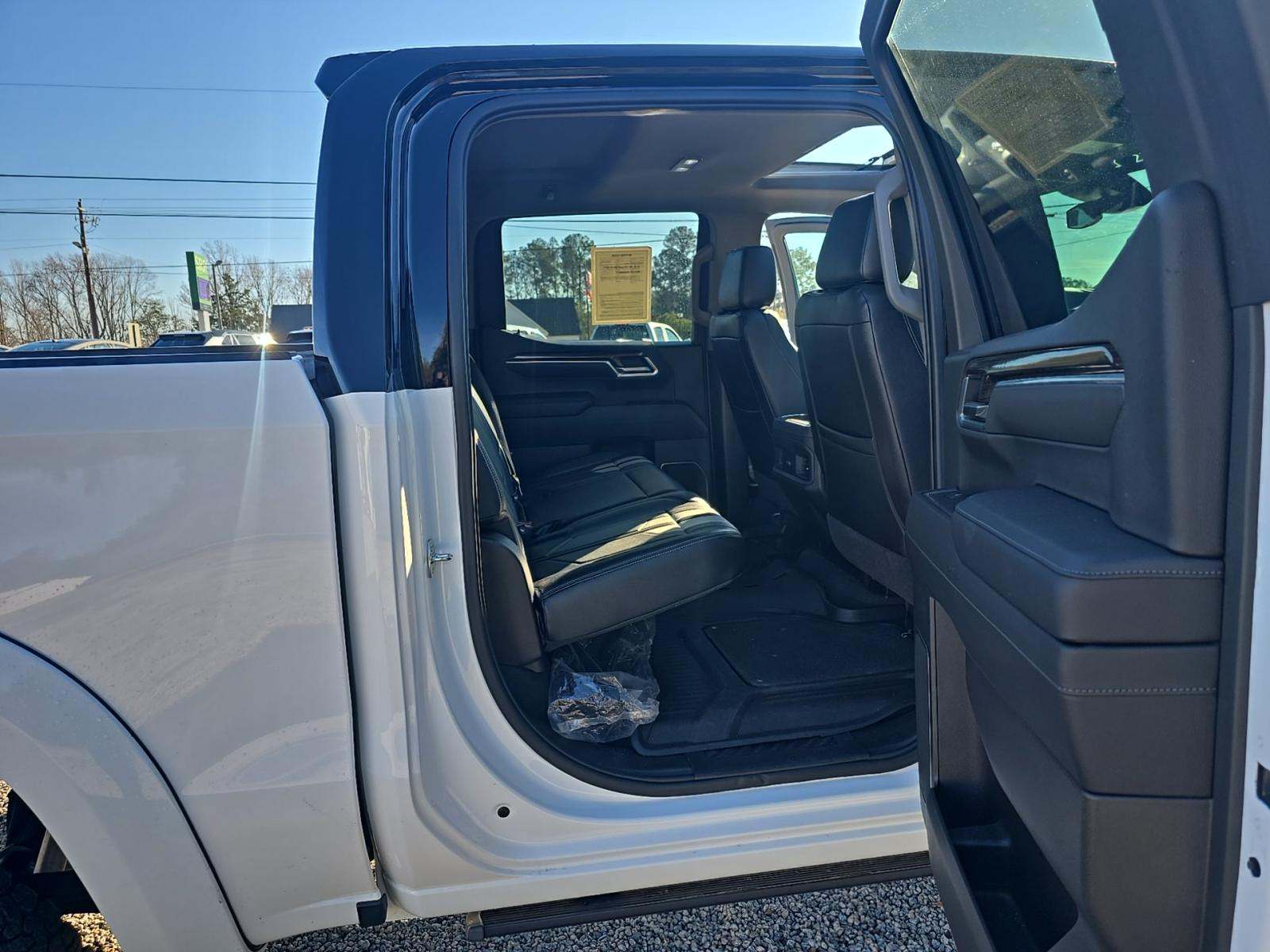 2023 Chevrolet Silverado 1500 RST AWD