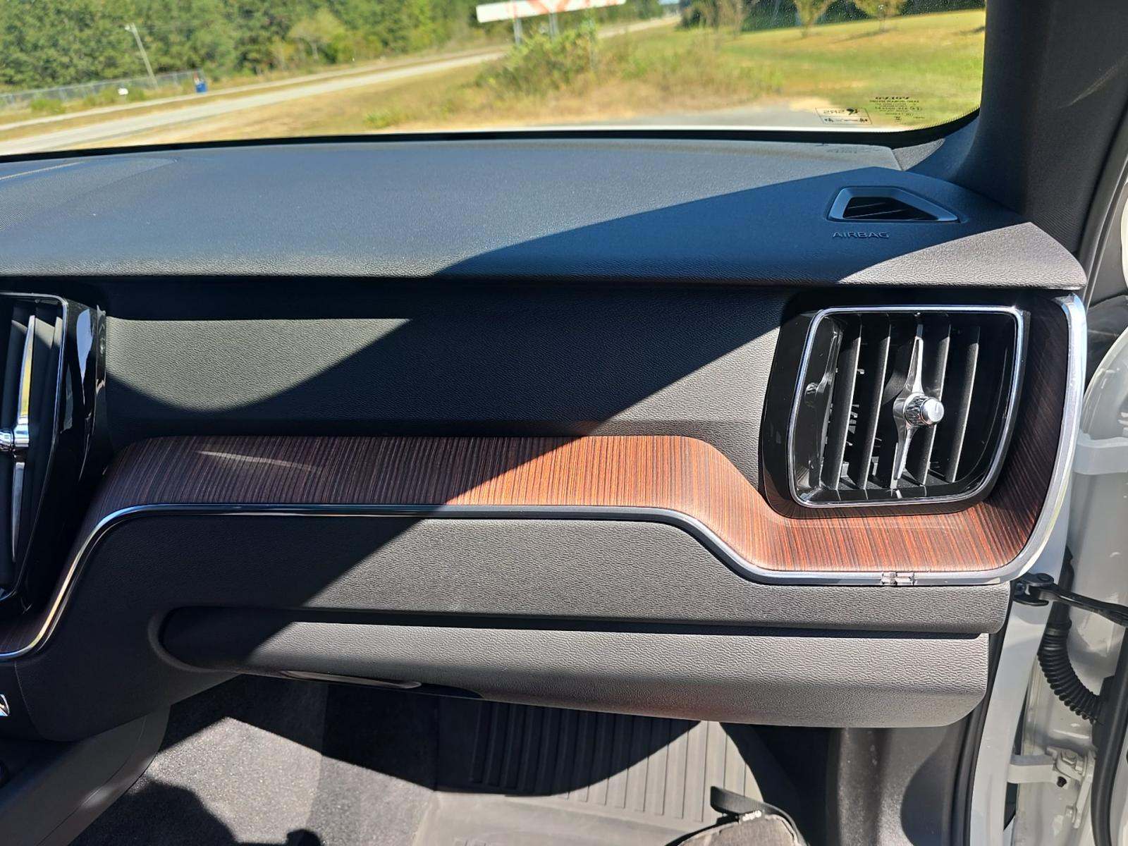 2023 Volvo XC60 Recharge T8 Plus AWD