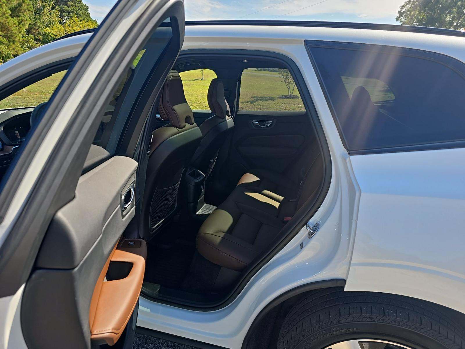 2023 Volvo XC60 Recharge T8 Plus AWD