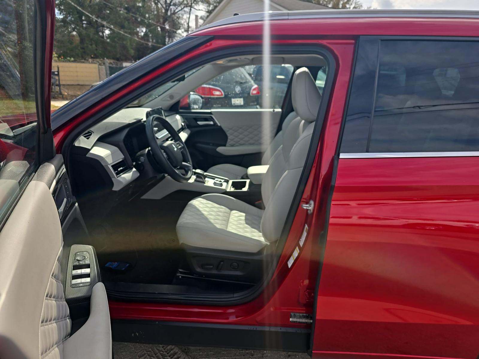 2023 Mitsubishi Outlander SEL FWD