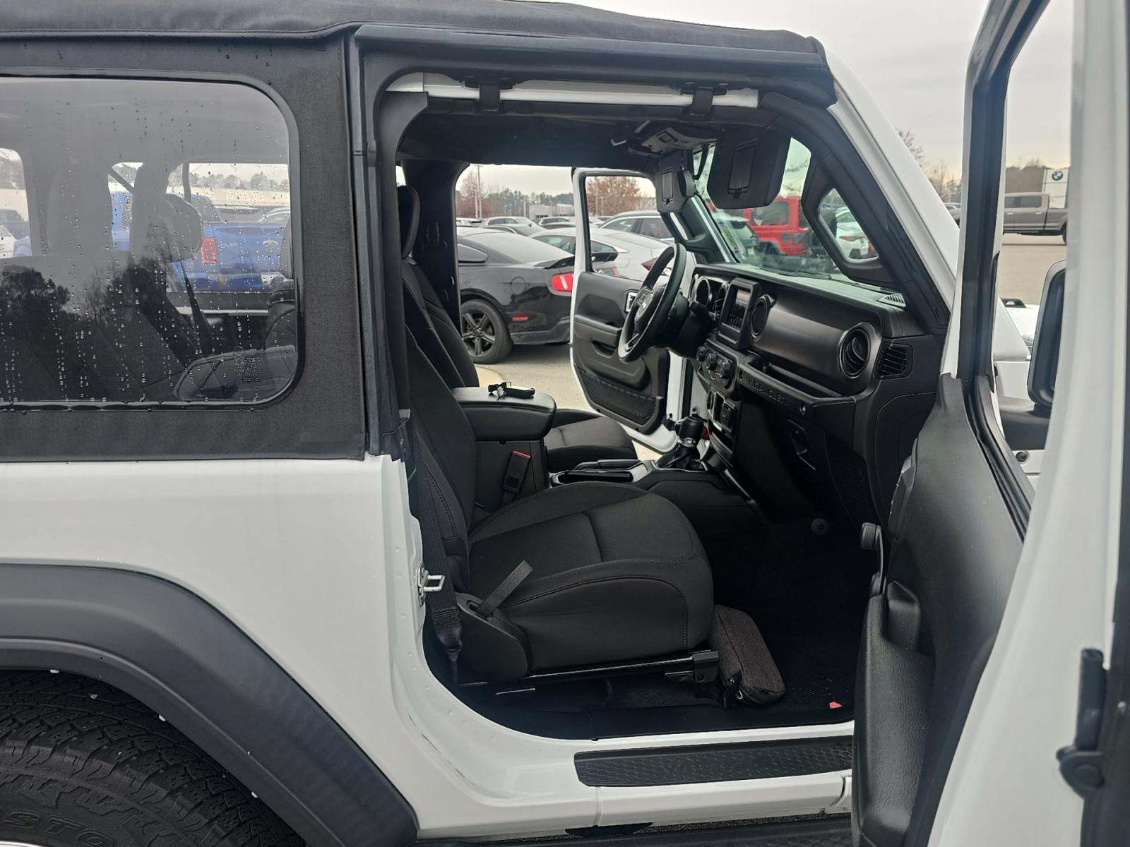 2022 Jeep Wrangler Sport AWD