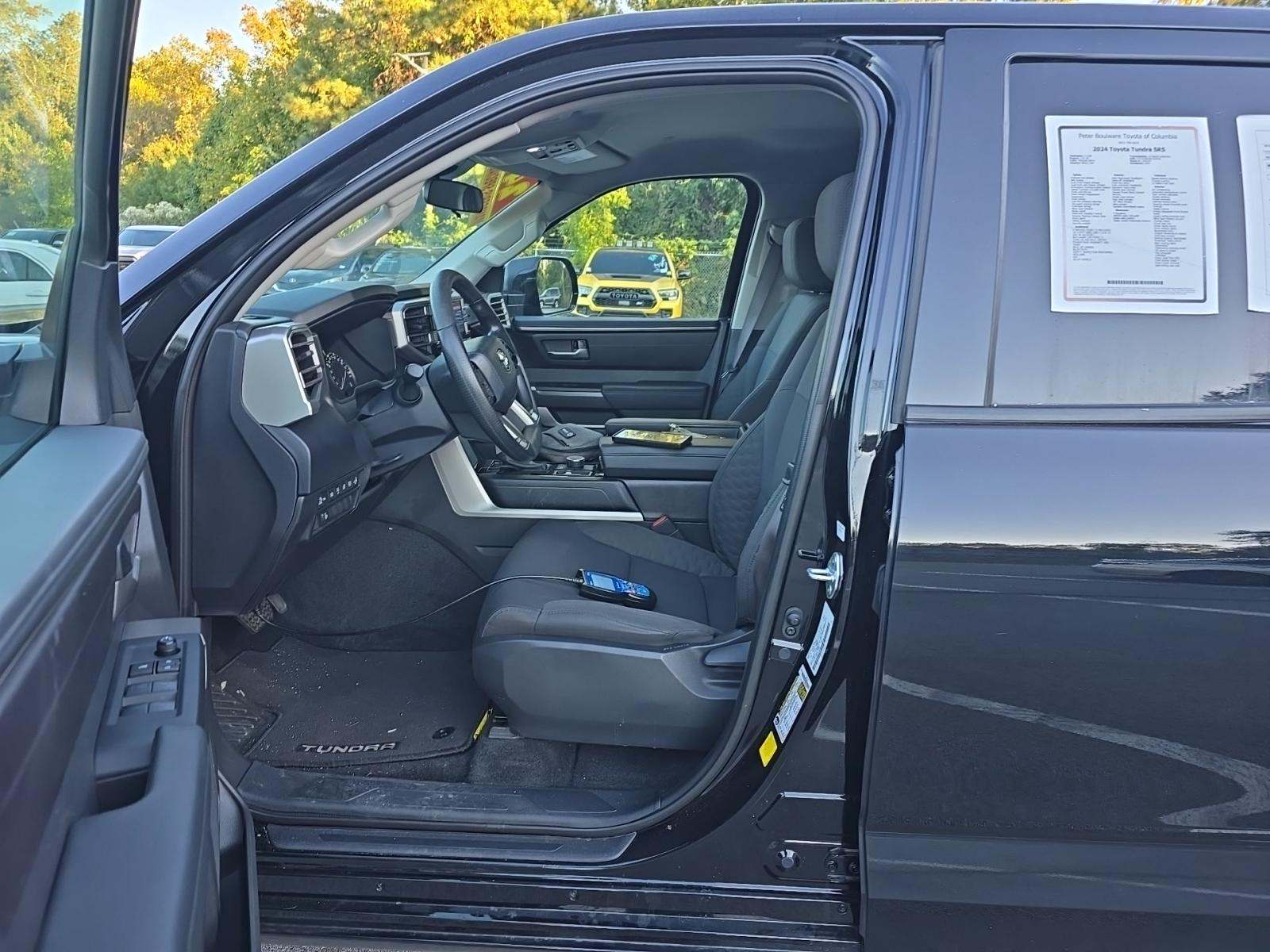 2024 Toyota Tundra SR5 AWD