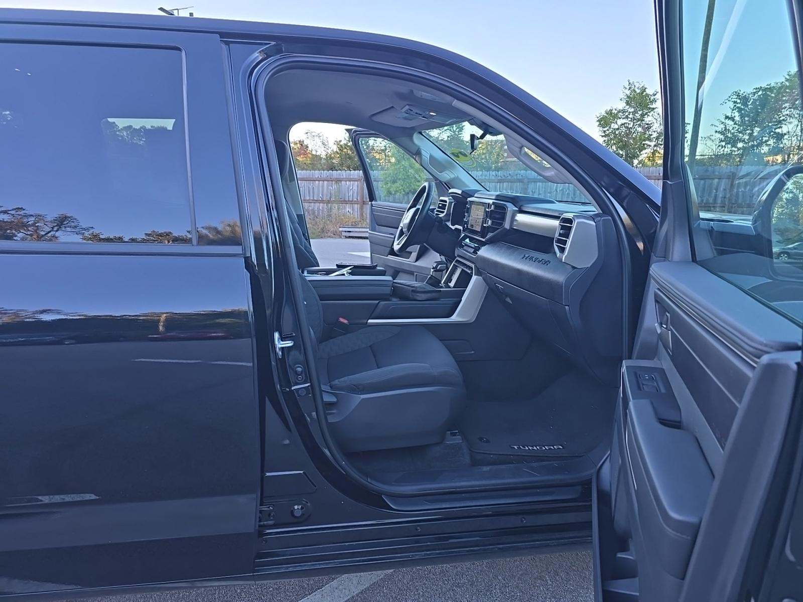 2024 Toyota Tundra SR5 AWD