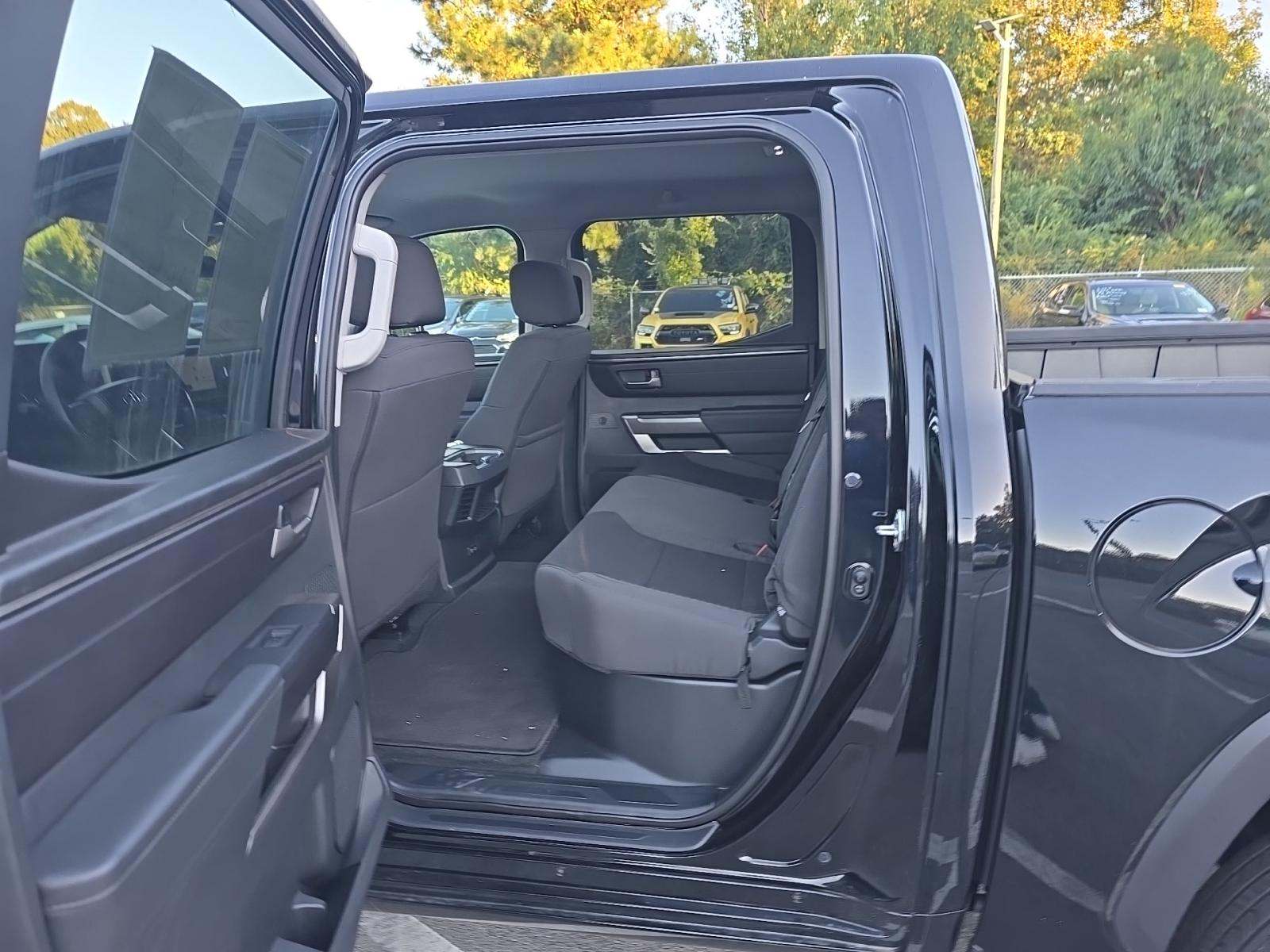 2024 Toyota Tundra SR5 AWD