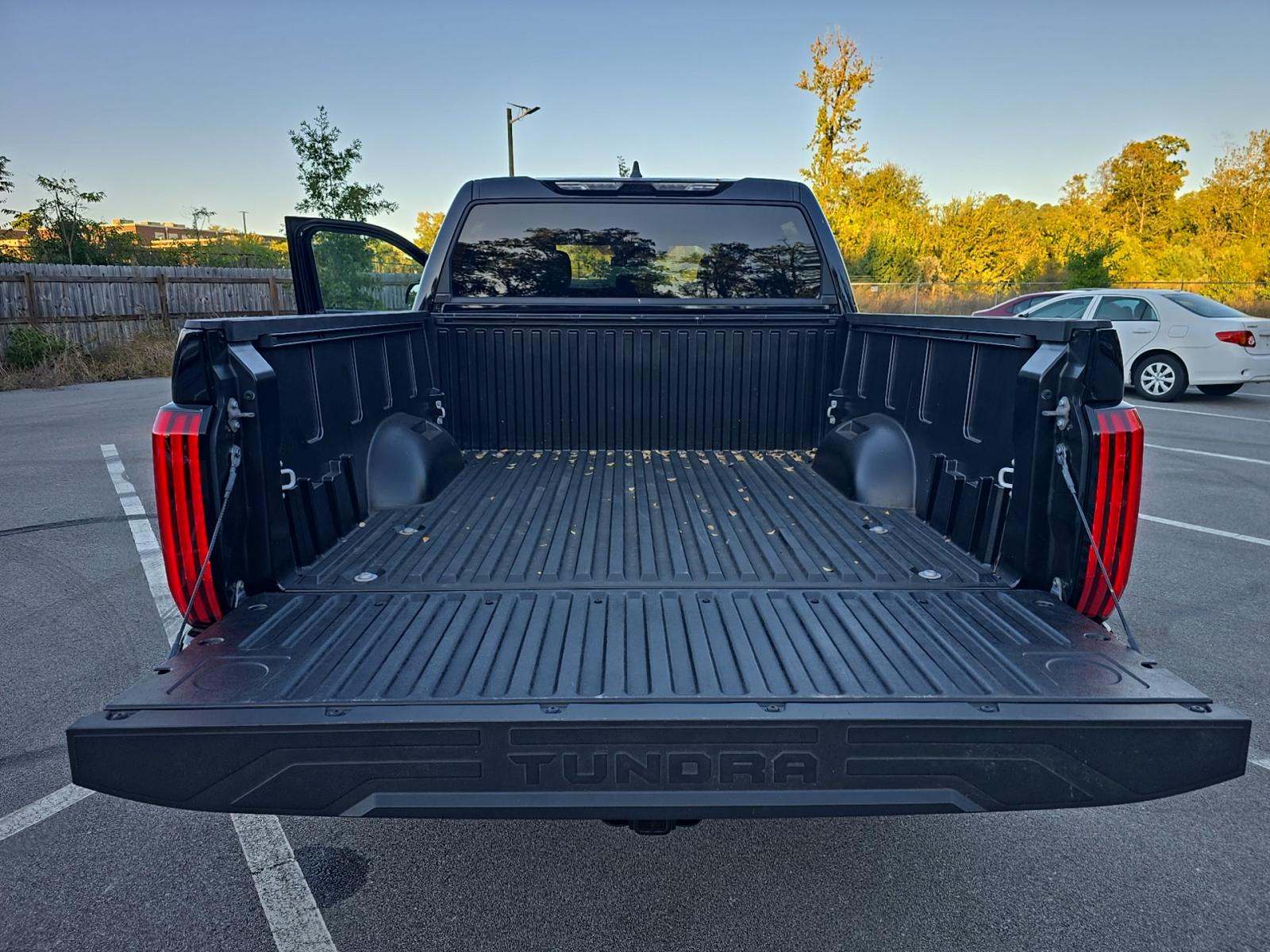 2024 Toyota Tundra SR5 AWD