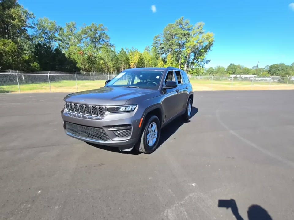 2024 Jeep Grand Cherokee Laredo AWD