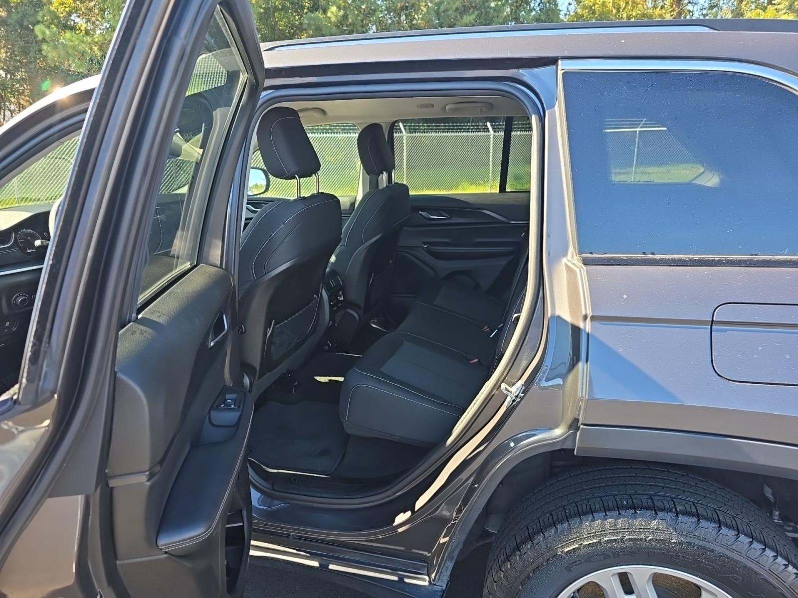 2024 Jeep Grand Cherokee Laredo AWD