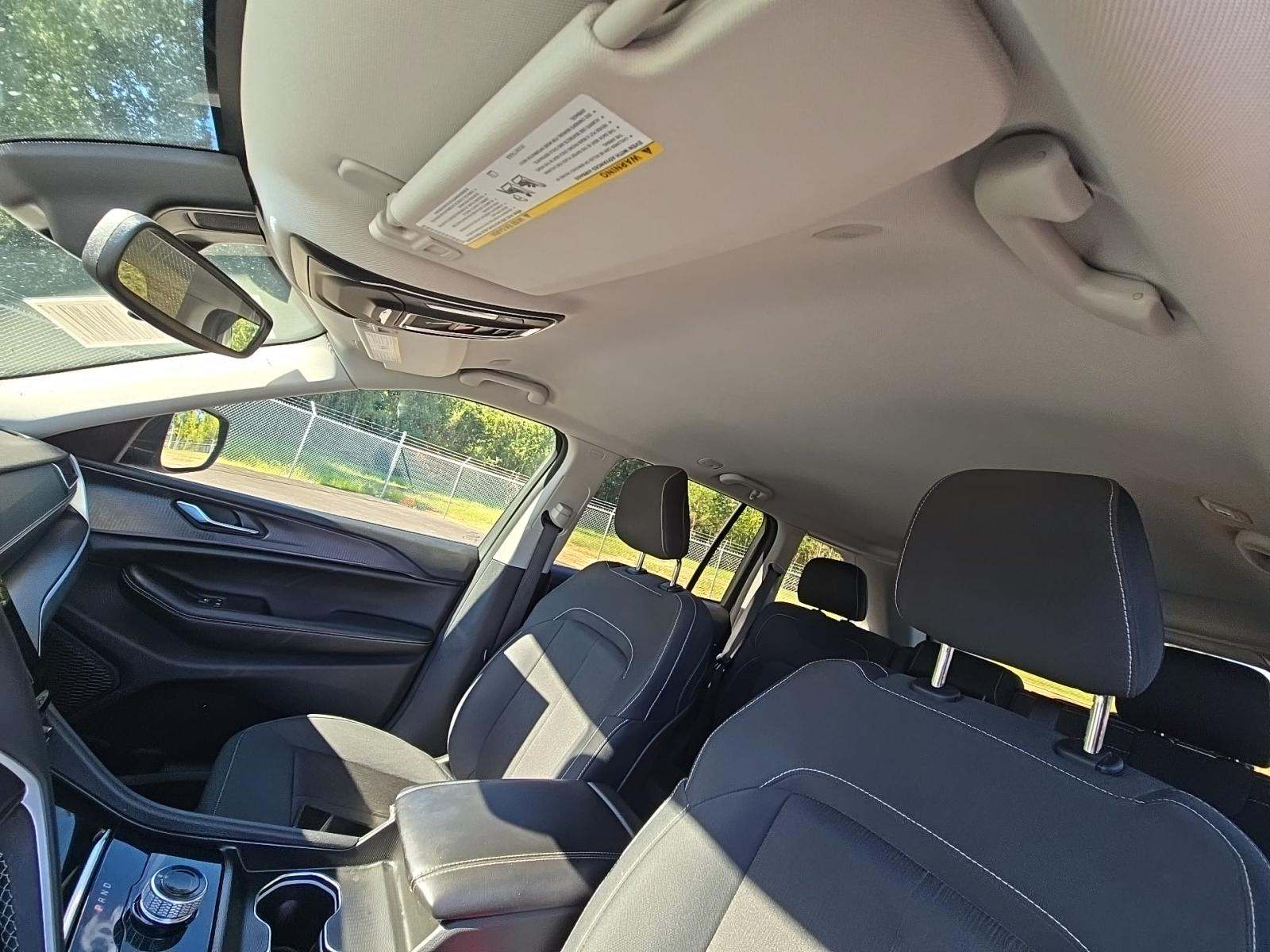 2024 Jeep Grand Cherokee Laredo AWD