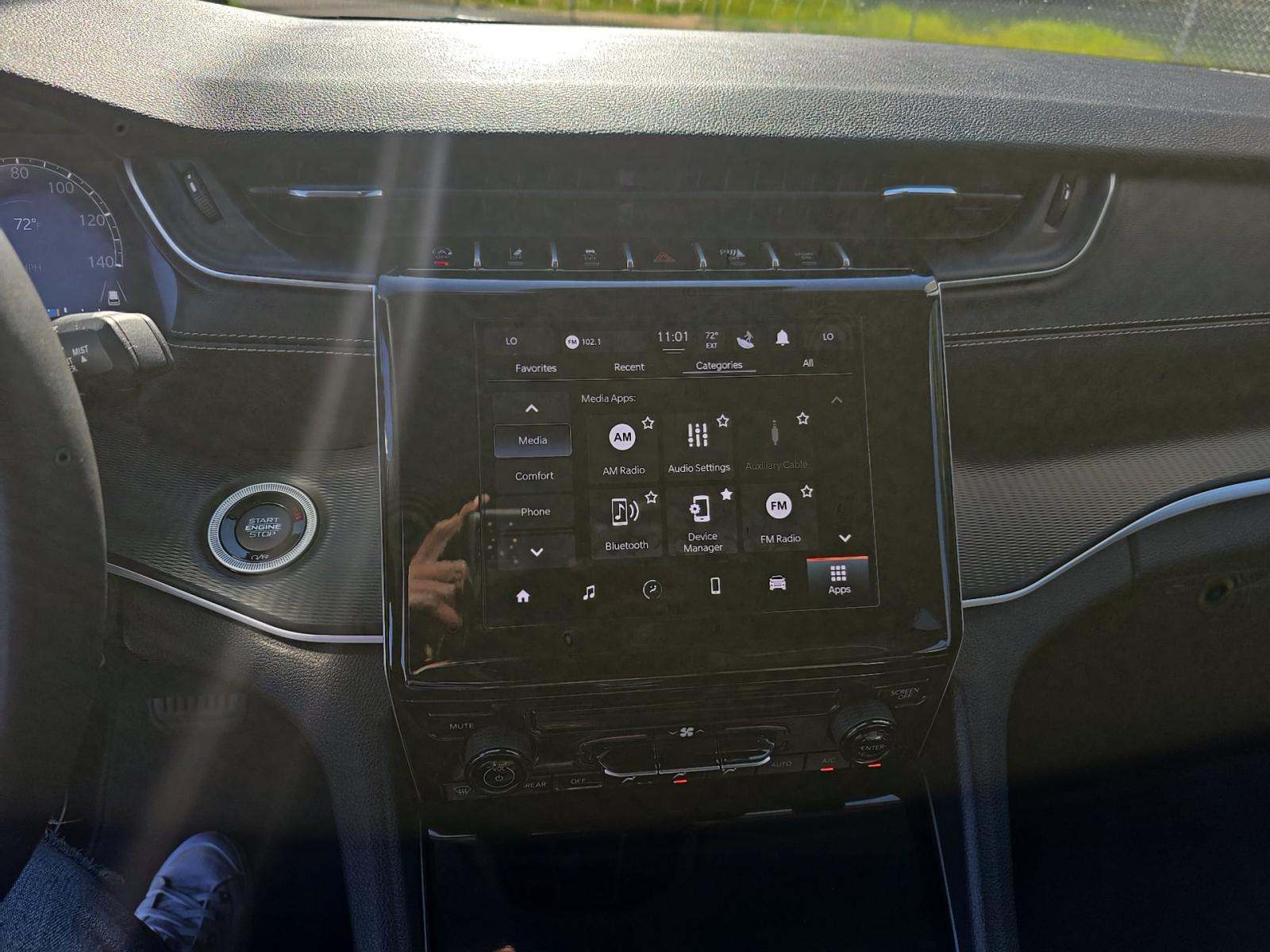 2024 Jeep Grand Cherokee Laredo AWD