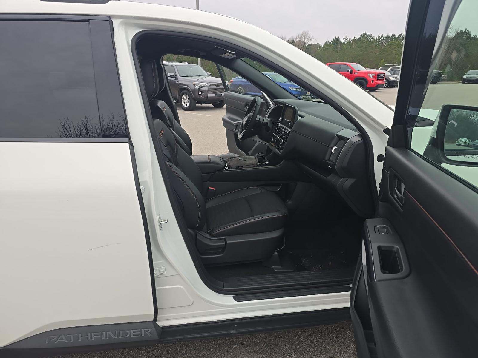 2023 Nissan Pathfinder Rock Creek AWD