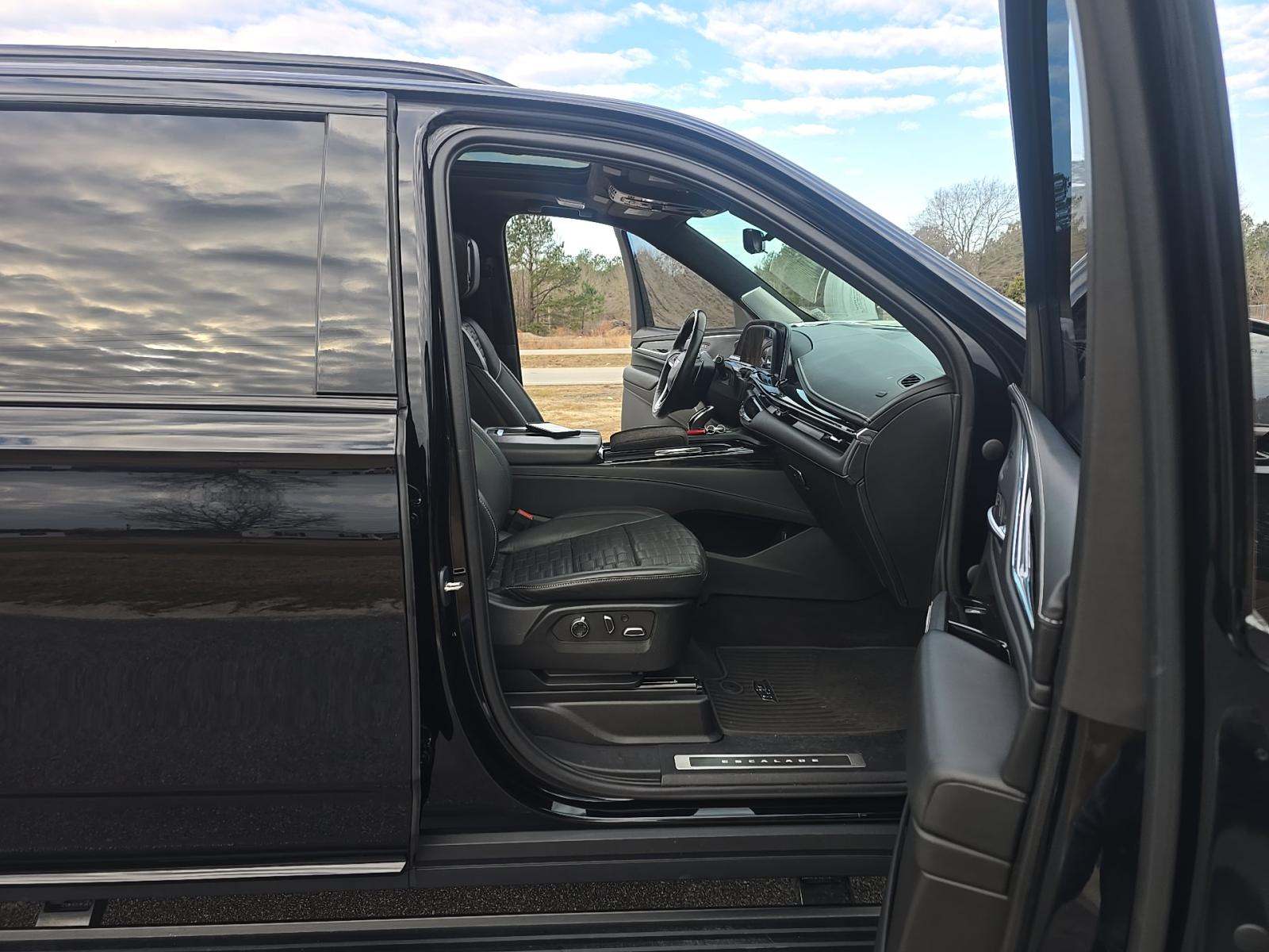 2023 Cadillac Escalade ESV V-Series AWD