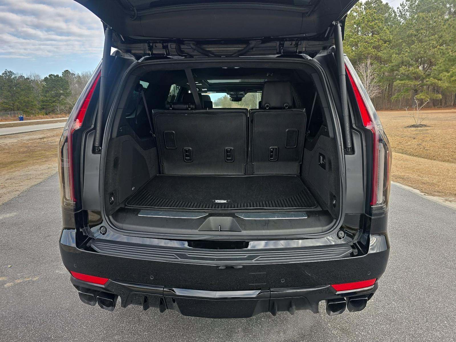 2023 Cadillac Escalade ESV V-Series AWD