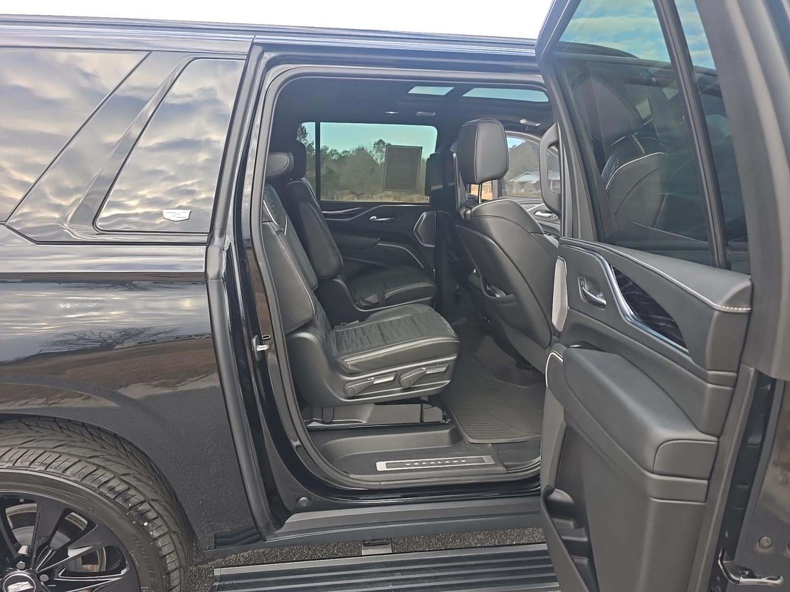 2023 Cadillac Escalade ESV V-Series AWD