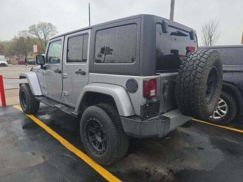 JEEP UNLIMITED SAHARA - 2
