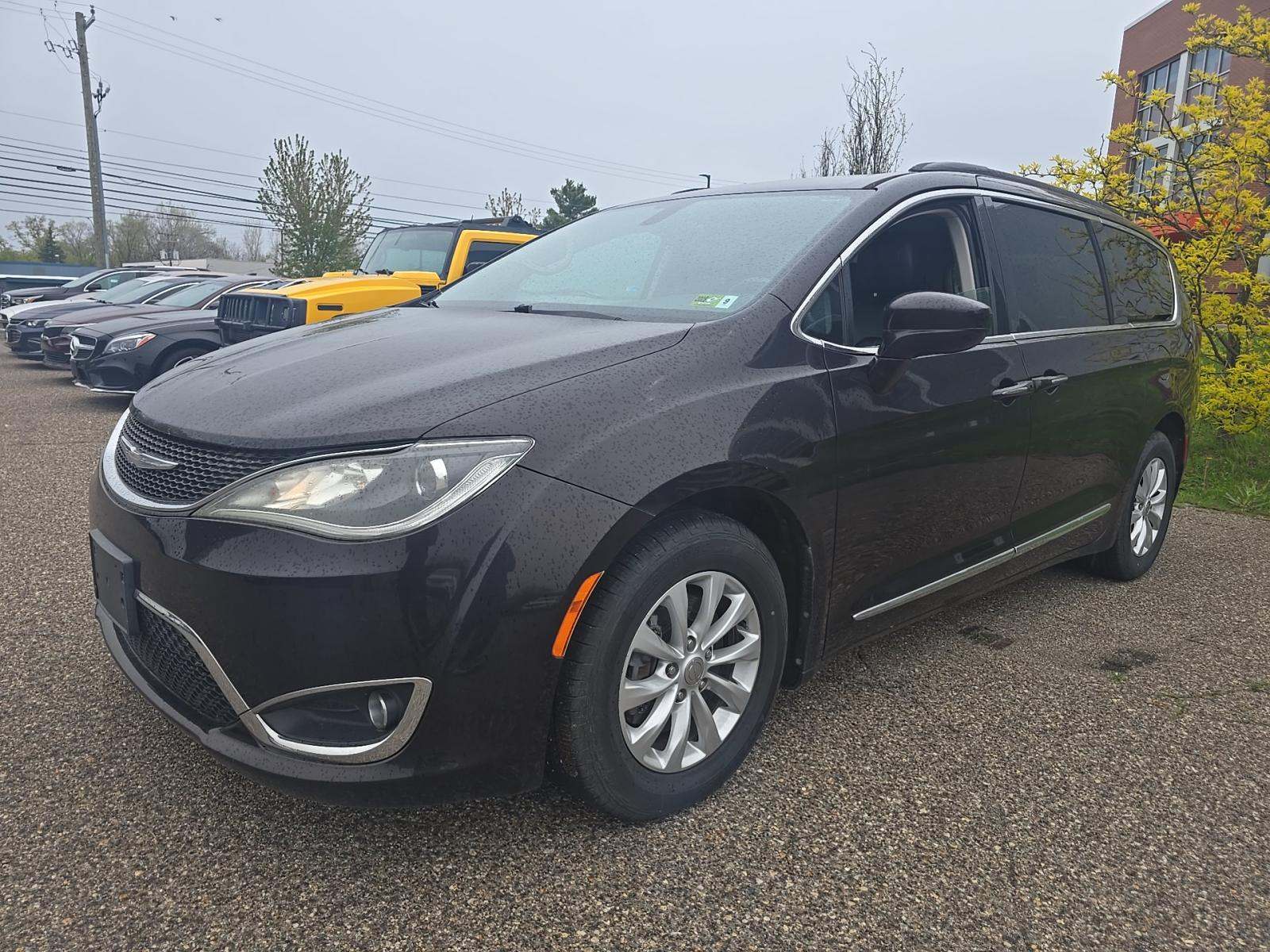 CHRYSLER PACIFICA - 1