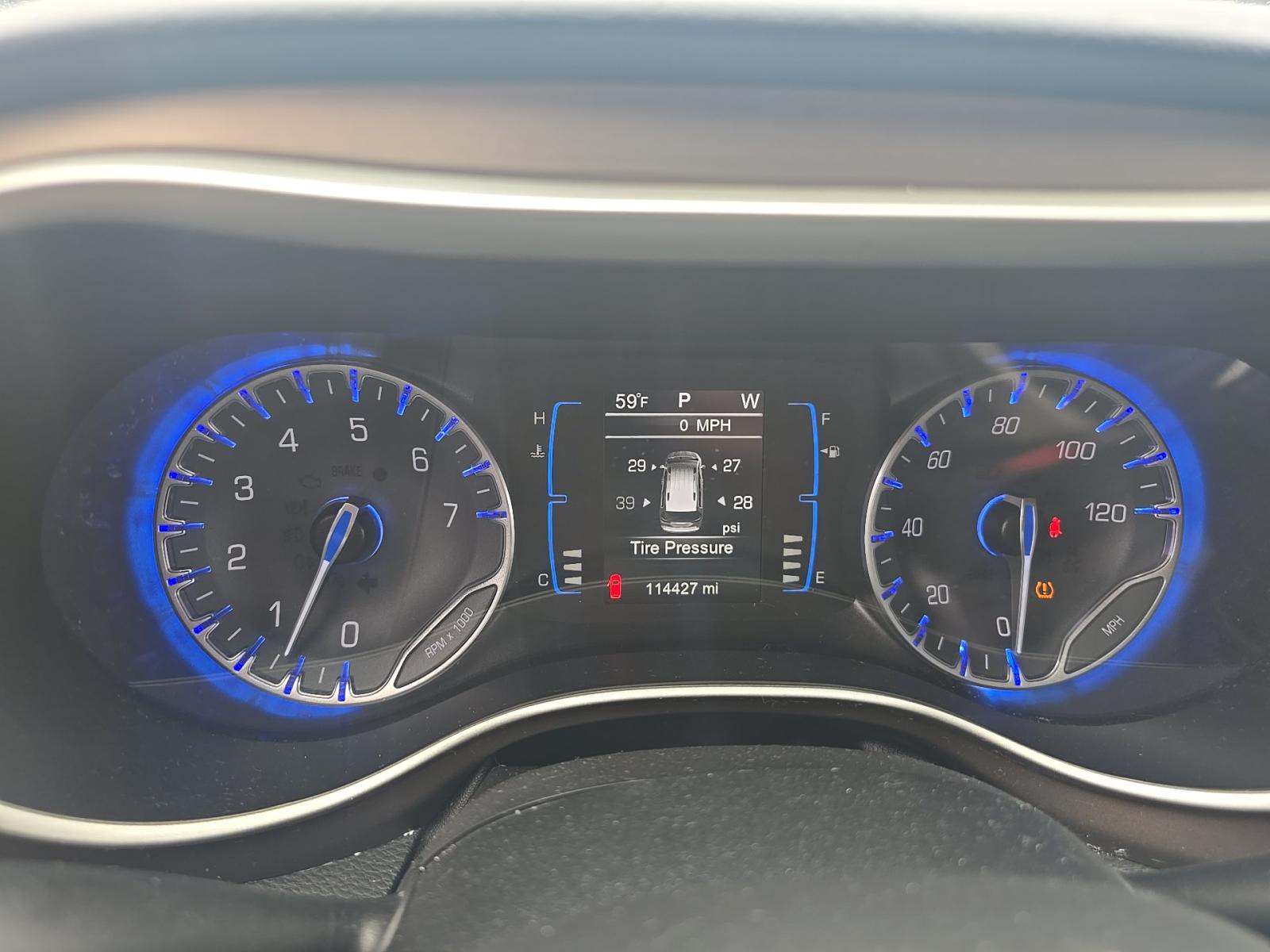 CHRYSLER PACIFICA - 9