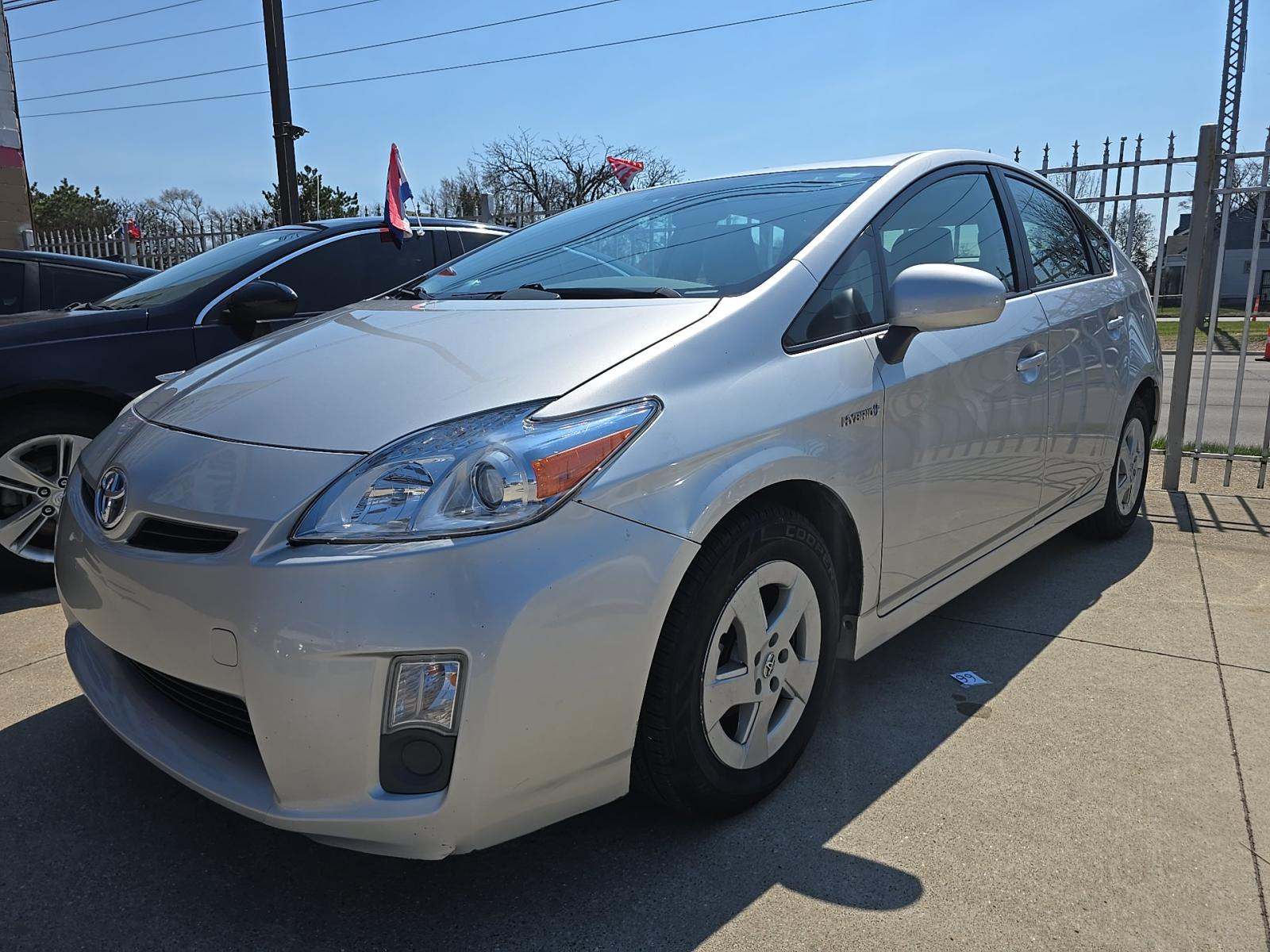 TOYOTA PRIUS - 1