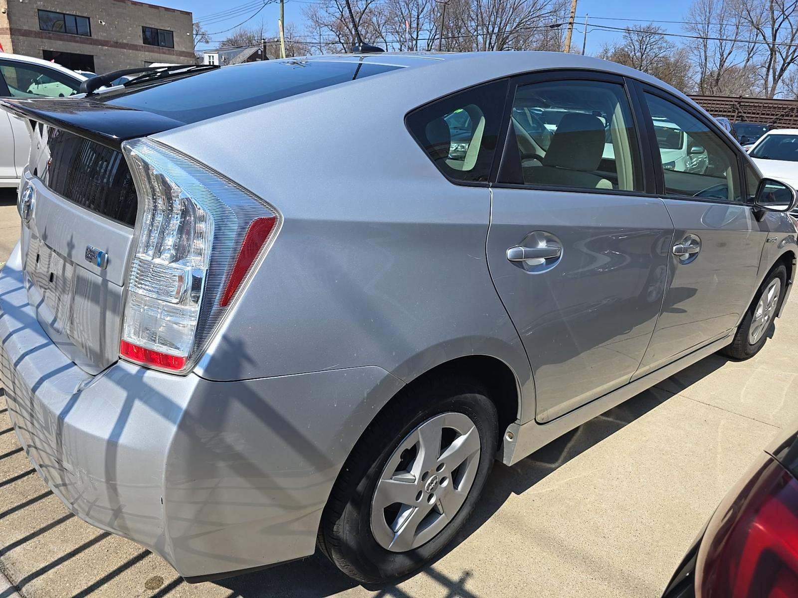 TOYOTA PRIUS - 3