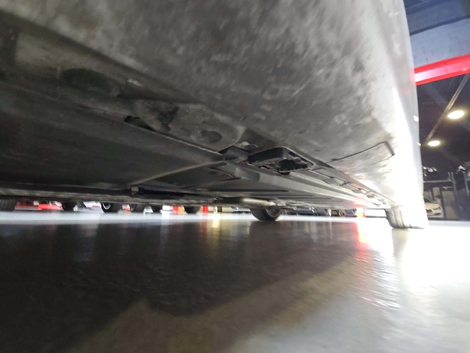 MERCEDES-BENZ E-CLASS - 7