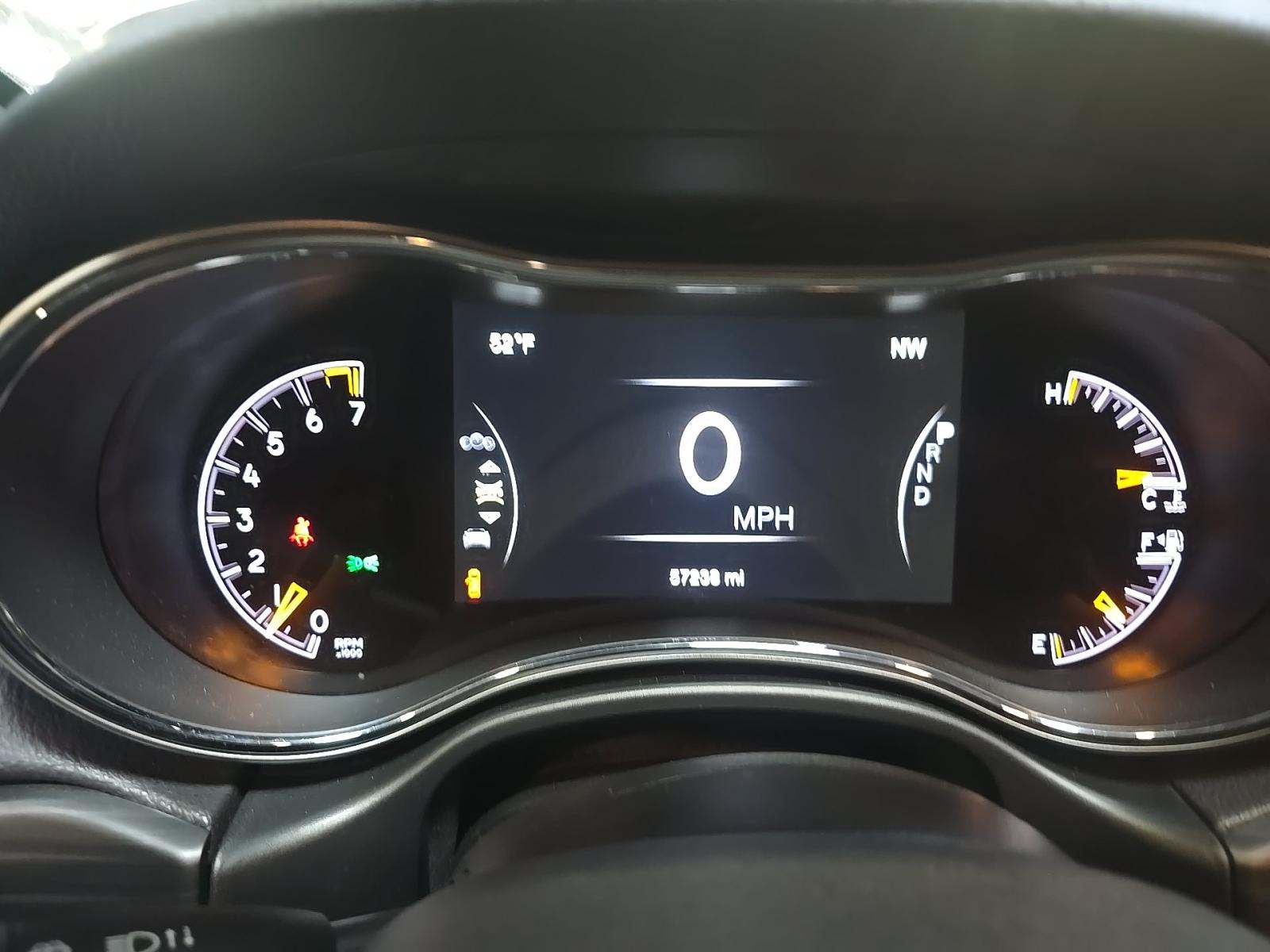 JEEP LAREDO ALTITUDE EDITION - 9