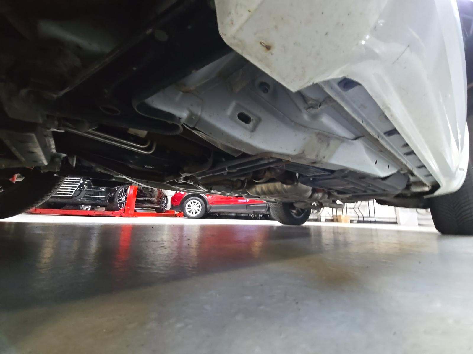 JEEP LAREDO ALTITUDE EDITION - 7