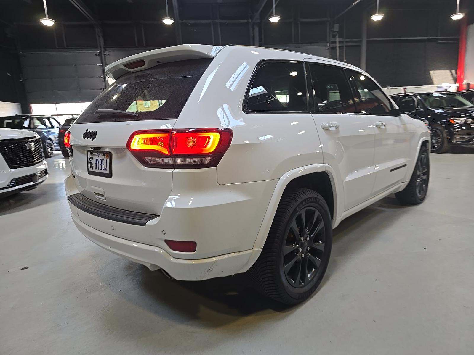 JEEP LAREDO ALTITUDE EDITION - 3