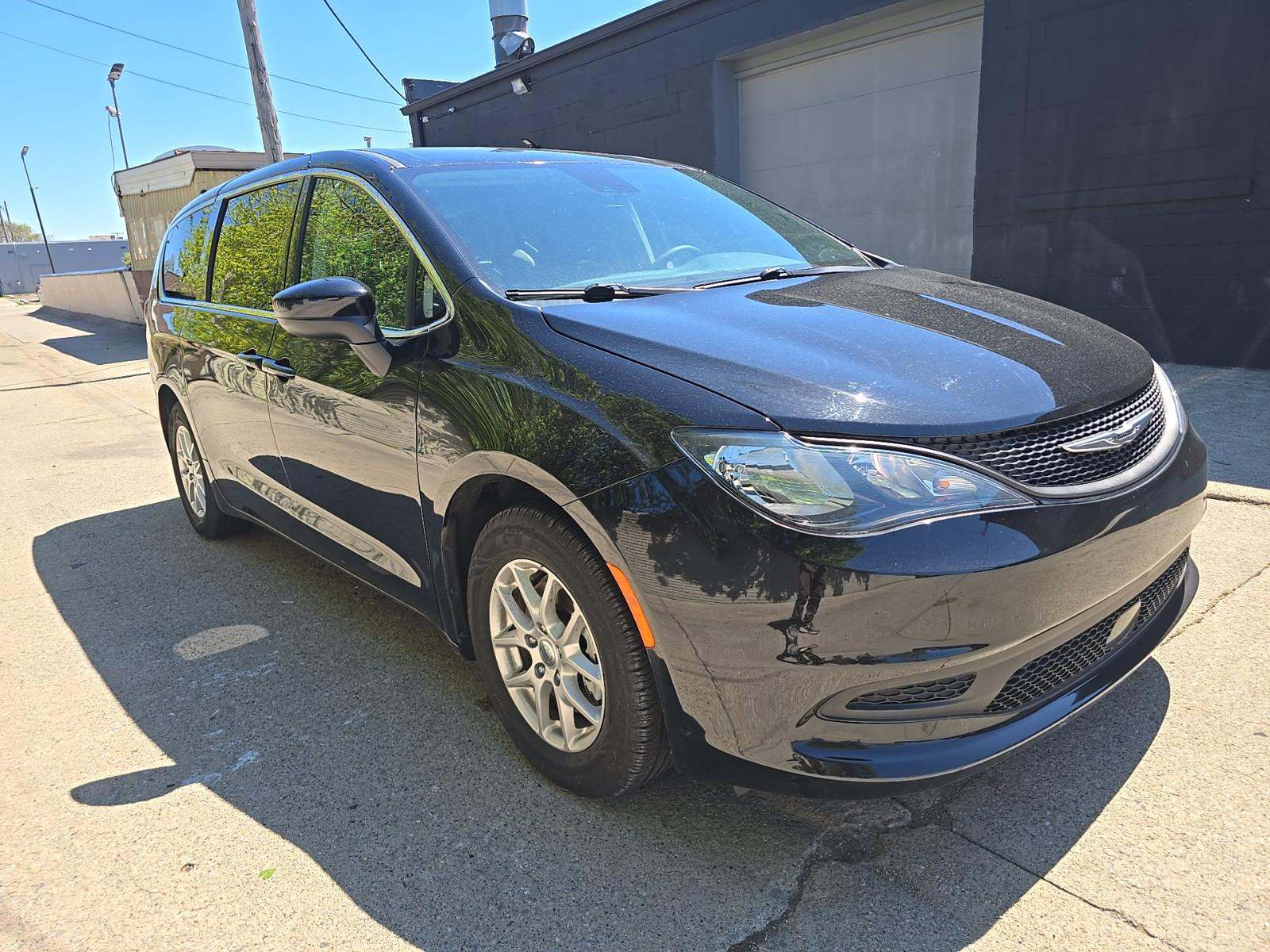 CHRYSLER VOYAGER - 4