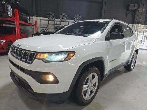 JEEP LATITUDE - 1