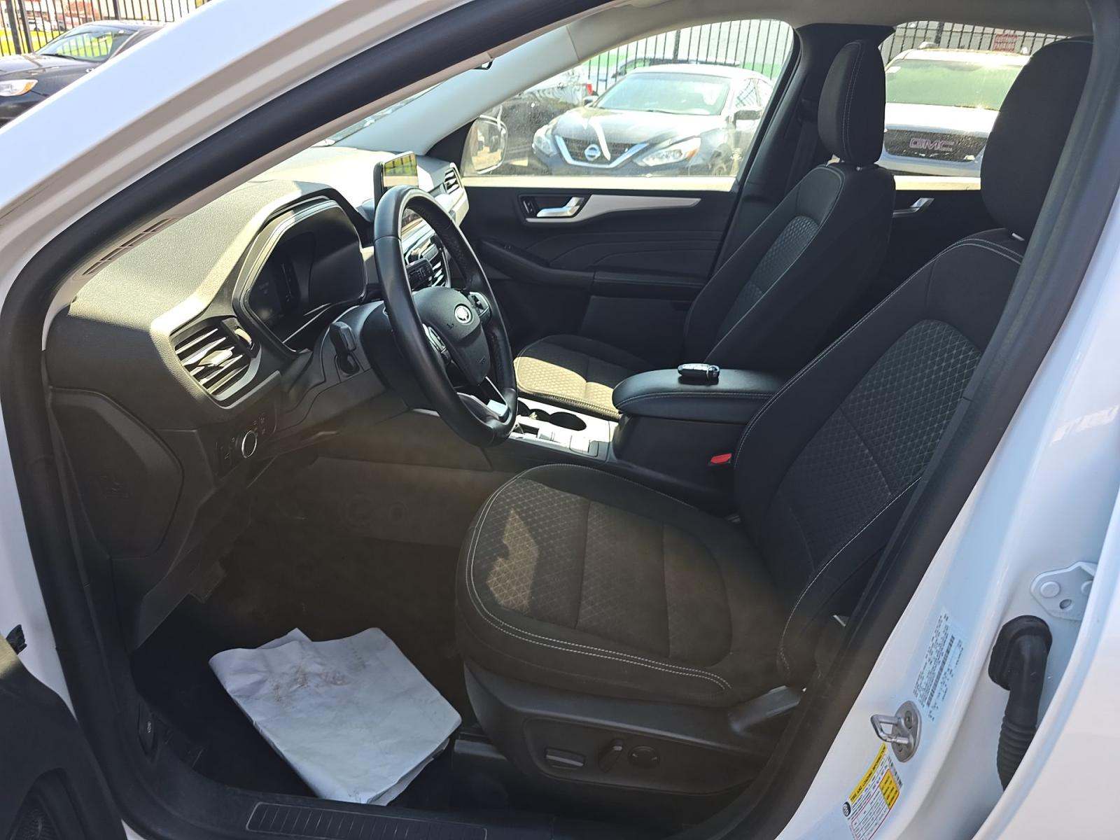 FORD ESCAPE - 2