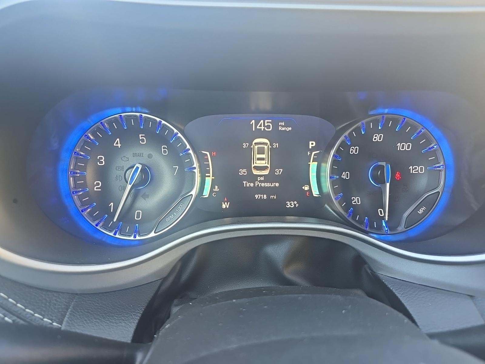 2024 Chrysler Pacifica Touring FWD