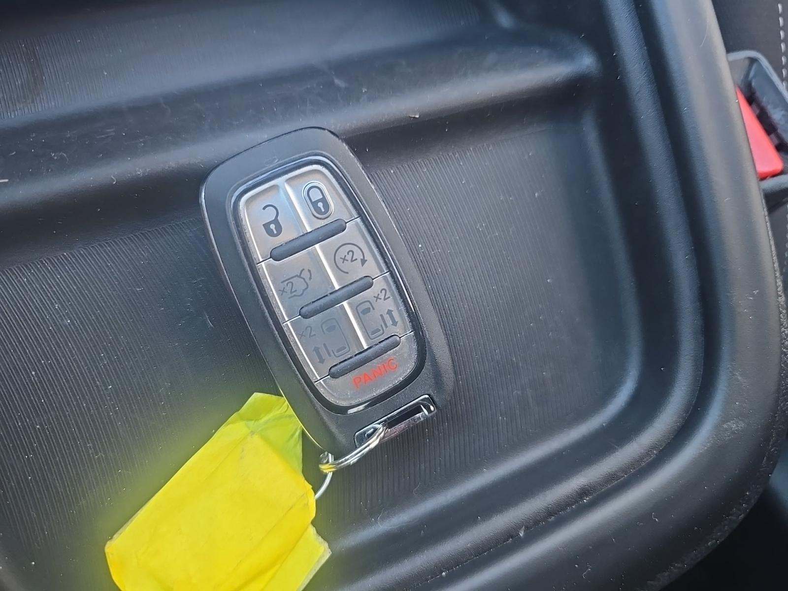 2024 Chrysler Pacifica Touring FWD