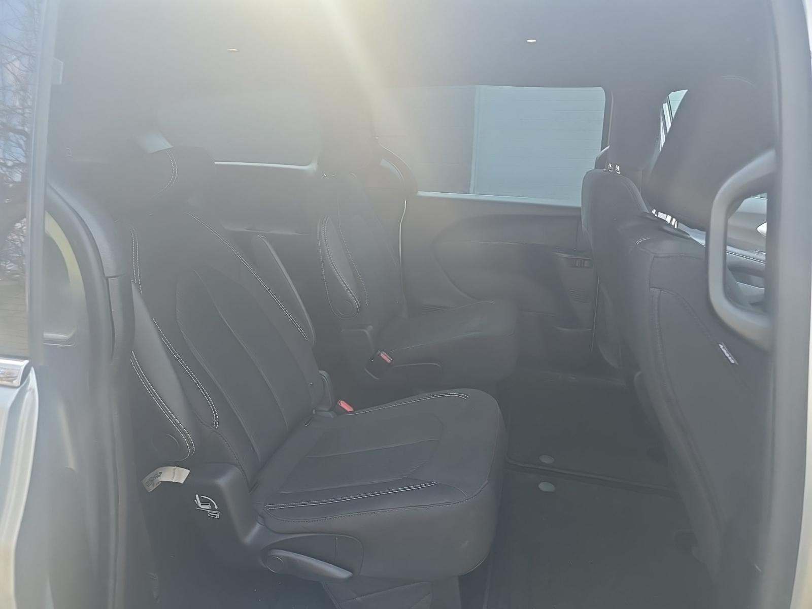 2024 Chrysler Pacifica Touring FWD