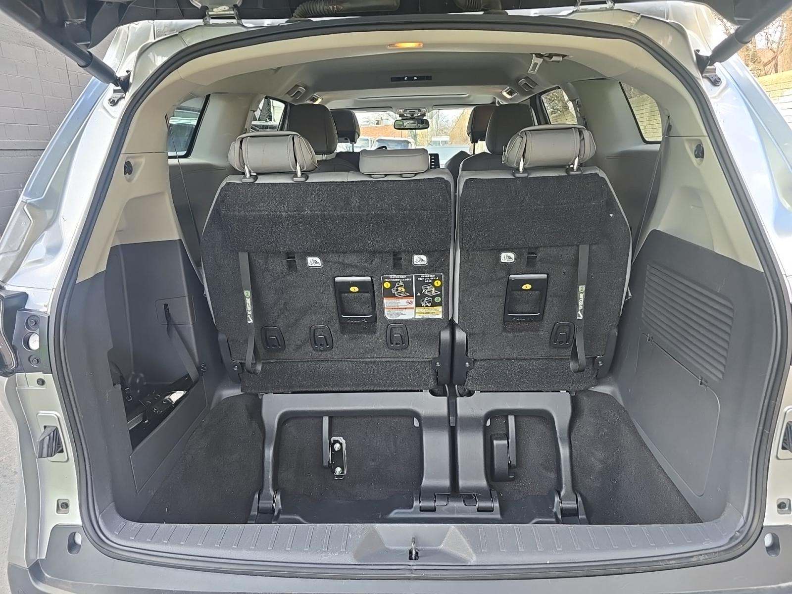 2024 Toyota Sienna XLE FWD