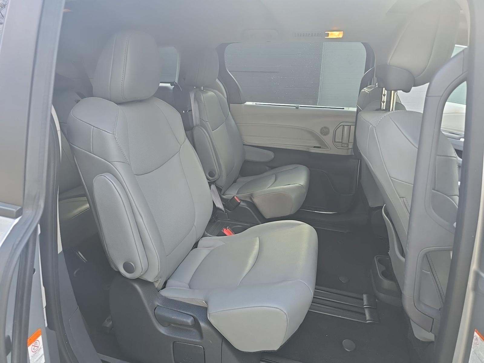 2024 Toyota Sienna XLE FWD