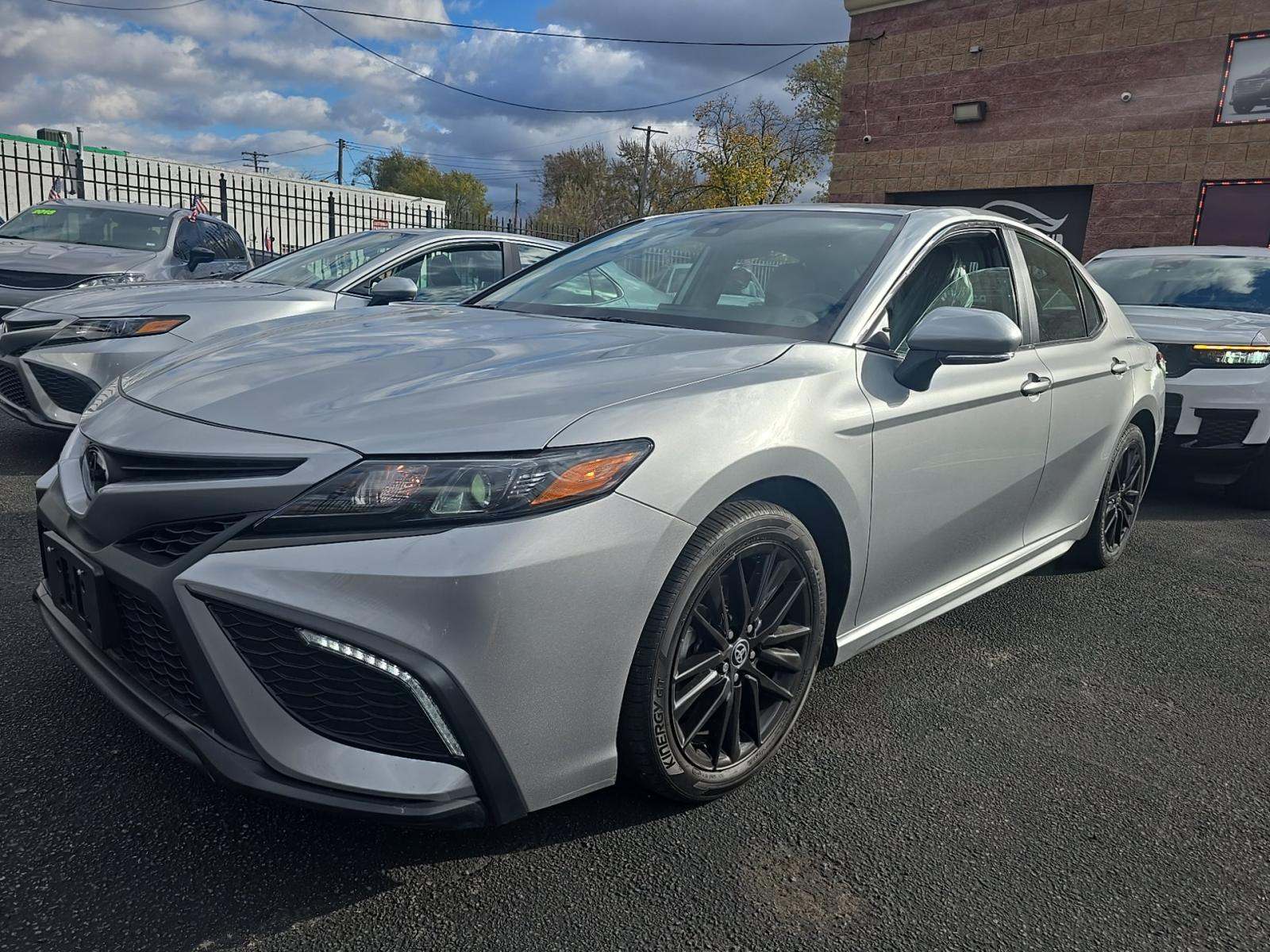 2023 Toyota Camry SE AWD
