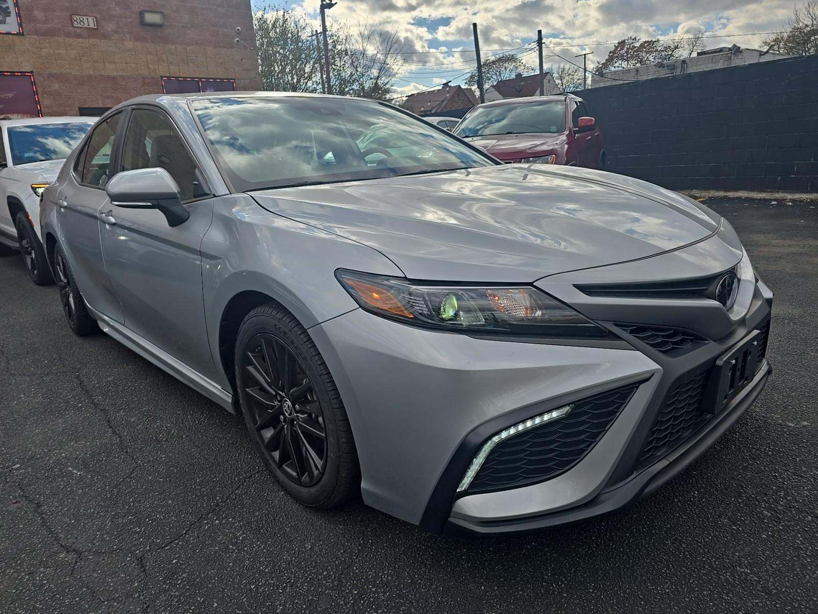 2023 Toyota Camry SE AWD