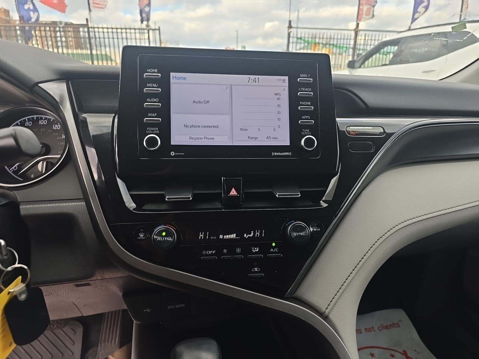 2023 Toyota Camry SE AWD