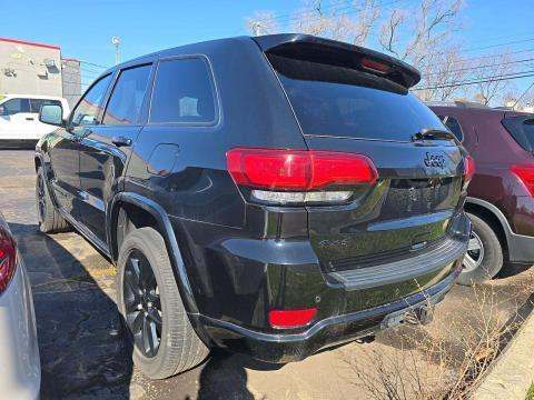 JEEP LAREDO X - 2