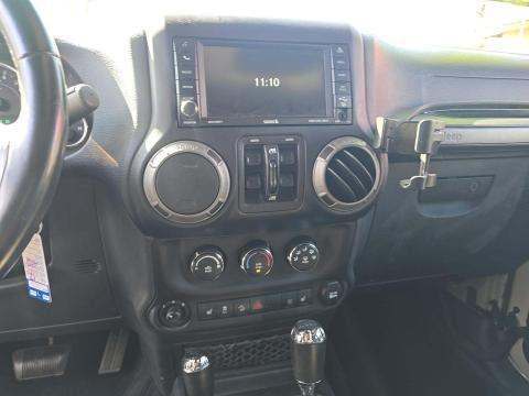 JEEP UNLIMITED SPORT FREEDOM EDITION - 10