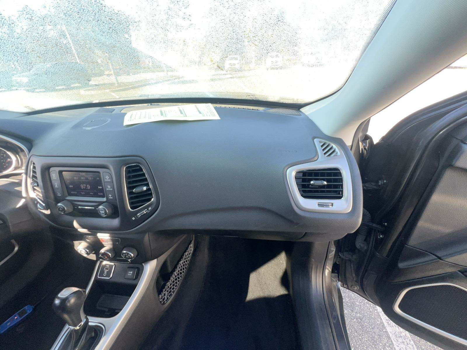 2018 Jeep Compass Latitude FWD