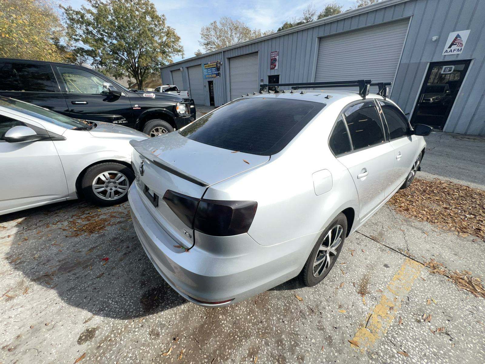 2016 Volkswagen Jetta 1.4T SE FWD