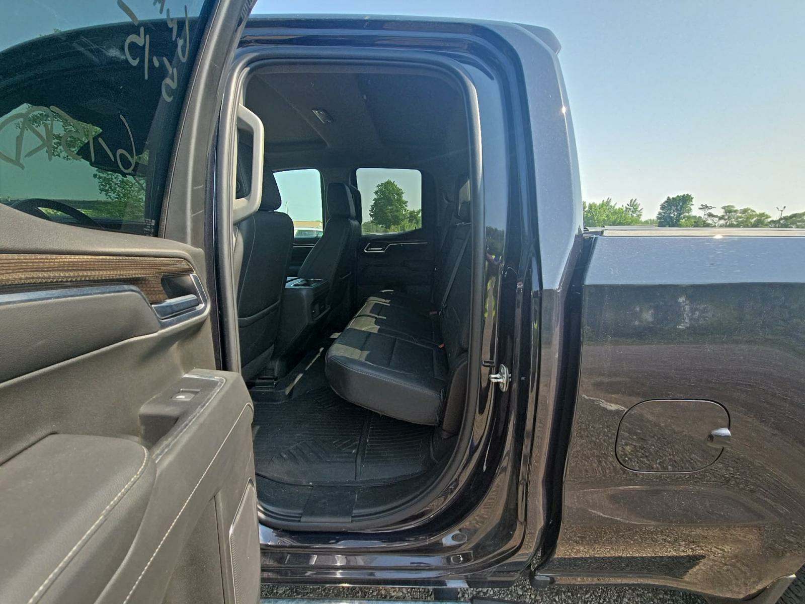 2022 Chevrolet Silverado 1500 RST AWD