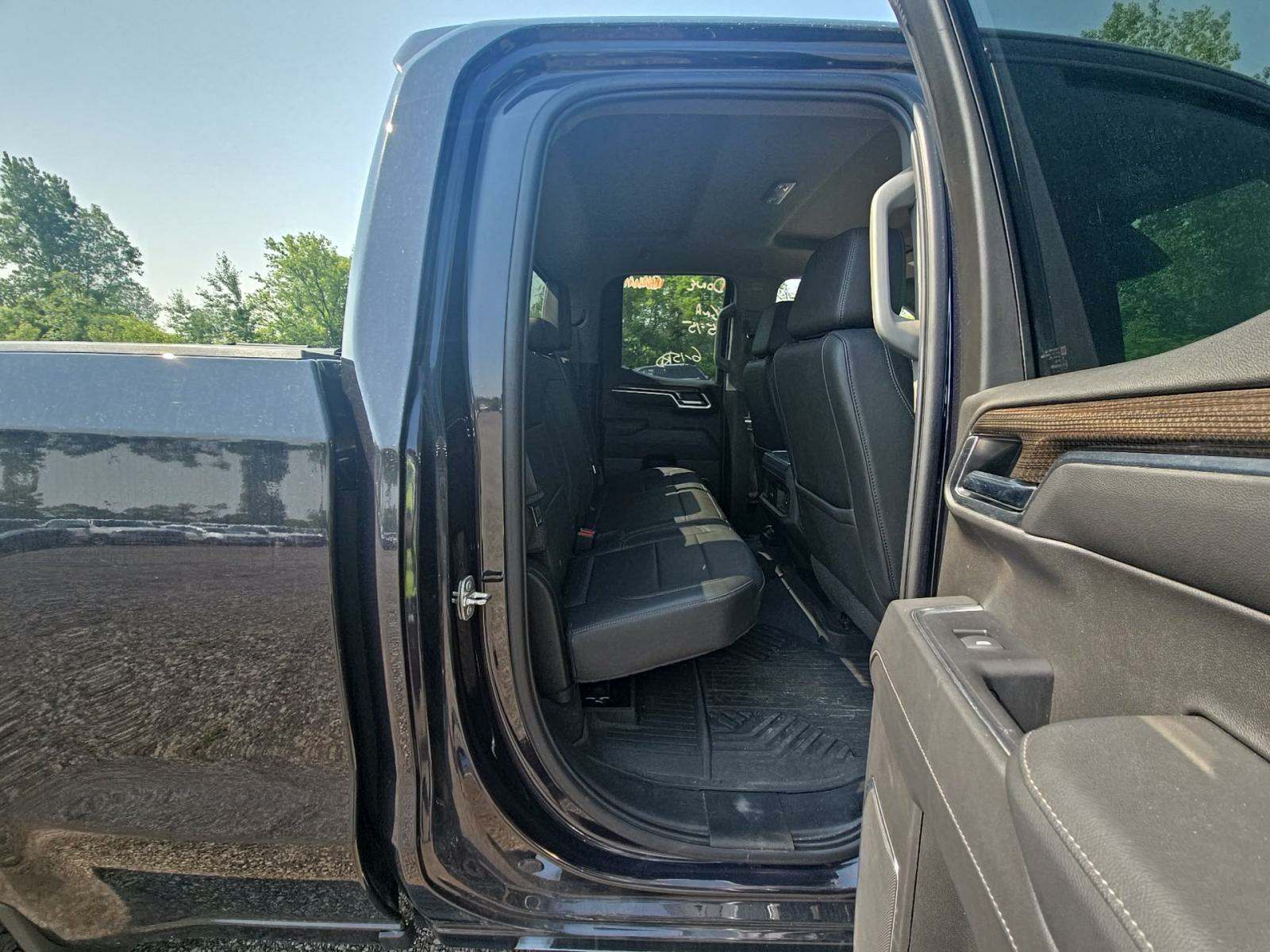 2022 Chevrolet Silverado 1500 RST AWD