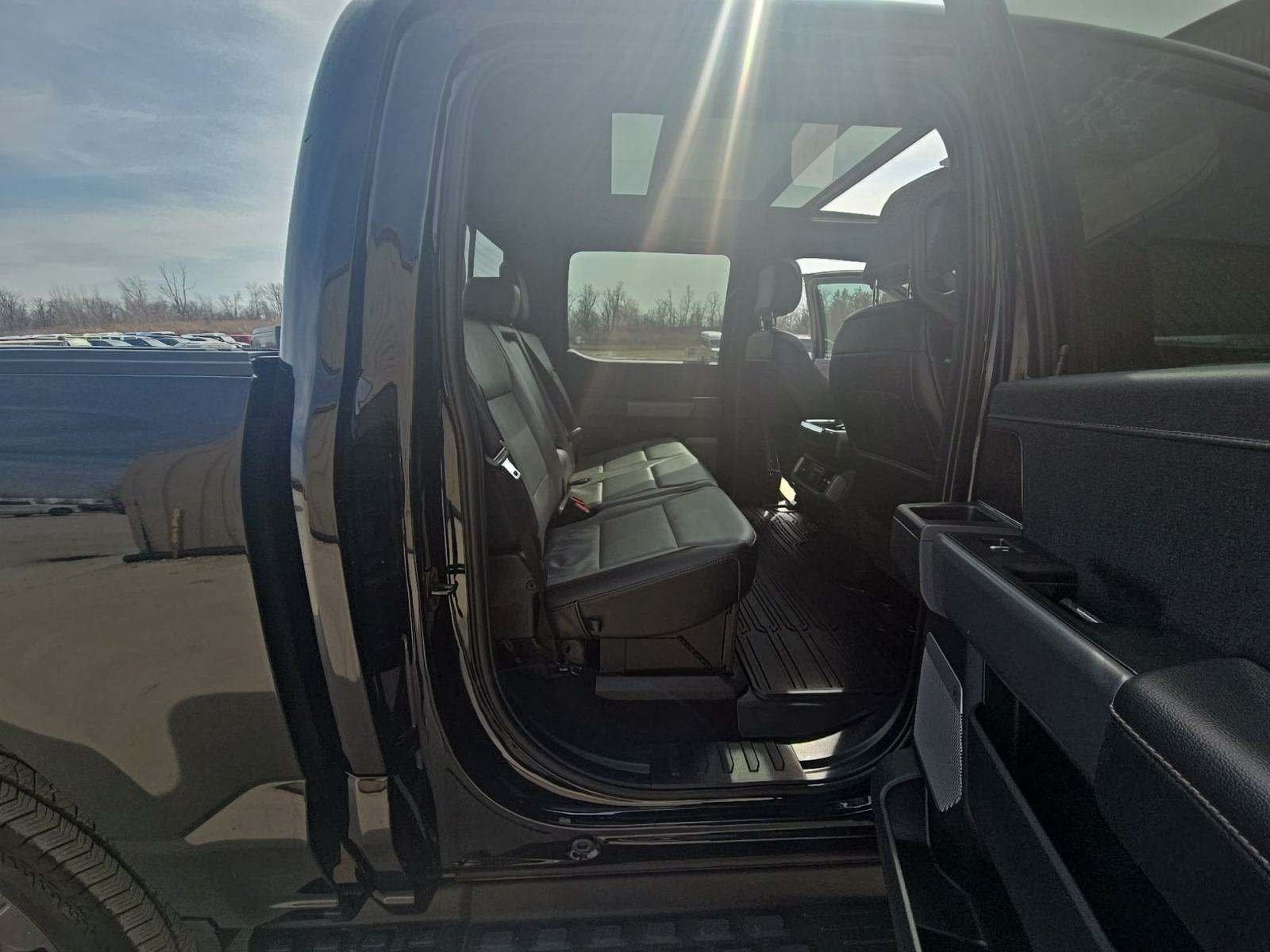 2023 Ford F-150 Lightning LARIAT AWD