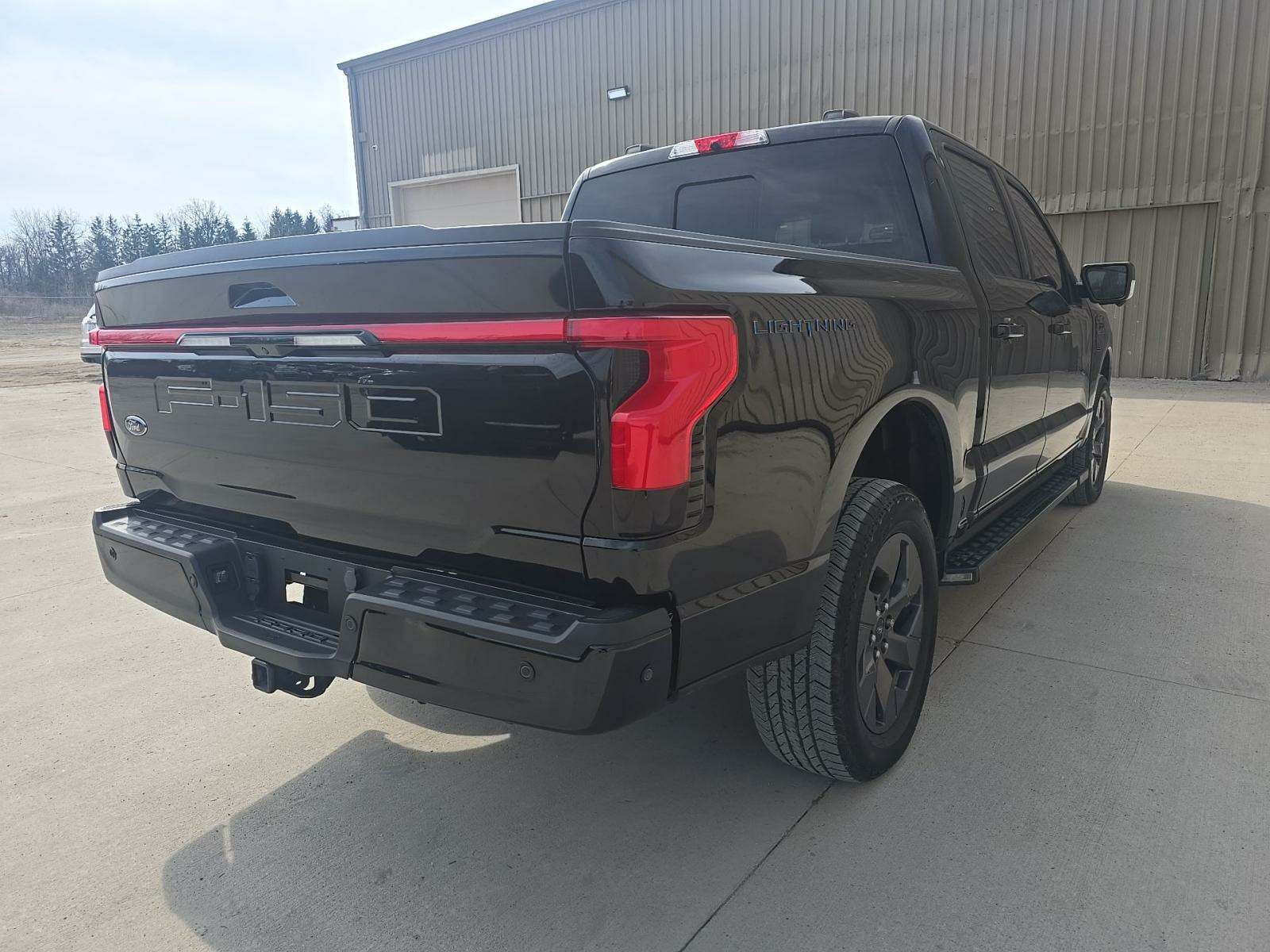 2023 Ford F-150 Lightning LARIAT AWD