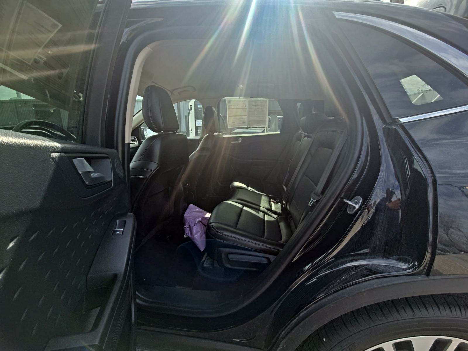 2020 Ford Escape Titanium Hybrid AWD