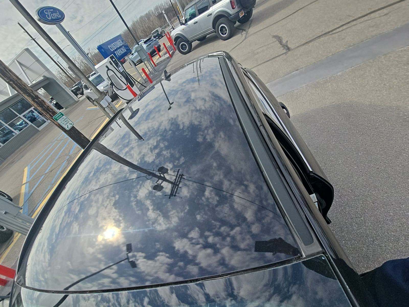 2020 Ford Escape Titanium Hybrid AWD