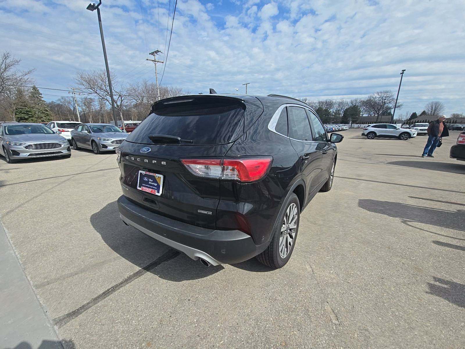 2020 Ford Escape Titanium Hybrid AWD